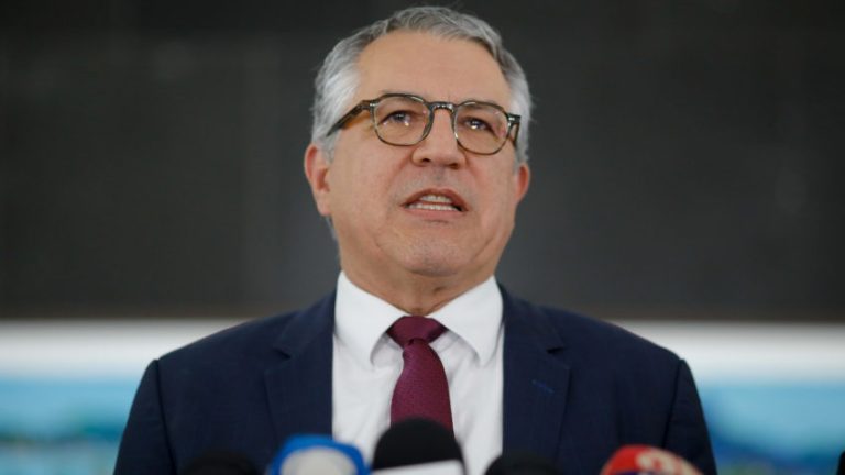 Alexandre padilha em entrevista coletiva no Palácio do Planalto