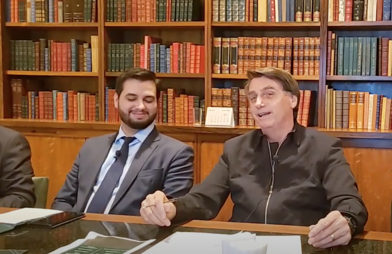 Filipe Martins e Jair Bolsonaro