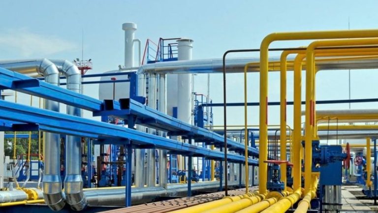 Canos amarelos com setas vermelhas