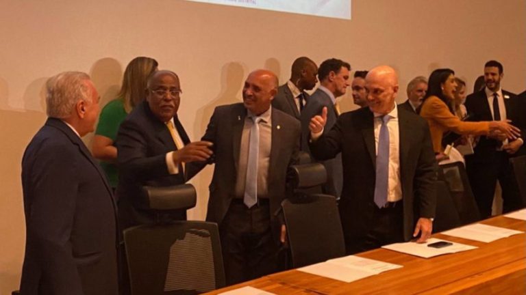 Evento Moraes vaiado