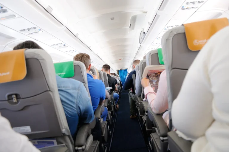 Изменение климата делает турбулентность в самолетах более распространенной и серьезной, говорят ученые