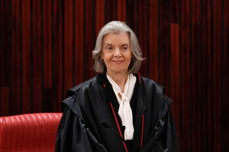 Кармен Люсия избрана президентом TSE