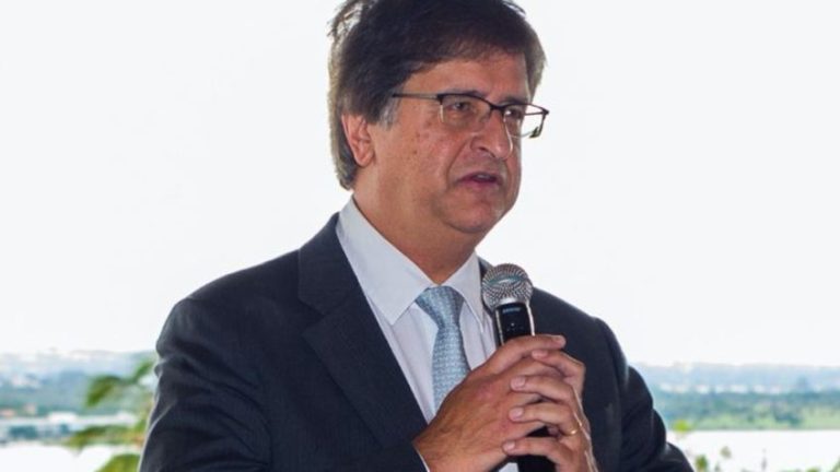 Paulo Gonet discursa durante almoço realizado em Brasília pelo Grupo Esfera