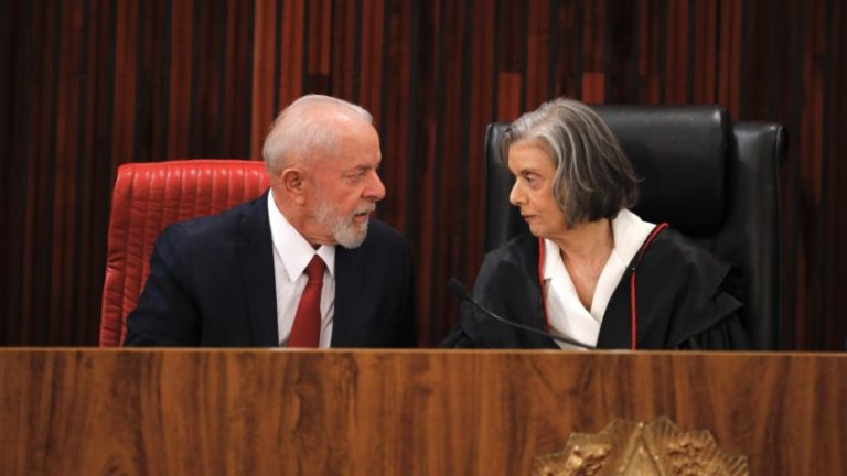 Lula e Cármen Lúcia