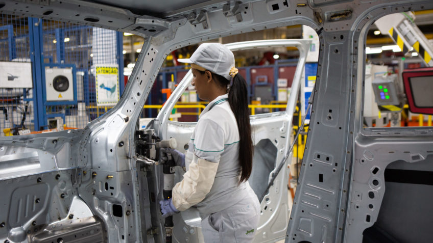 Stellantis зафиксировала падение прибыли на 48% в первом полугодии