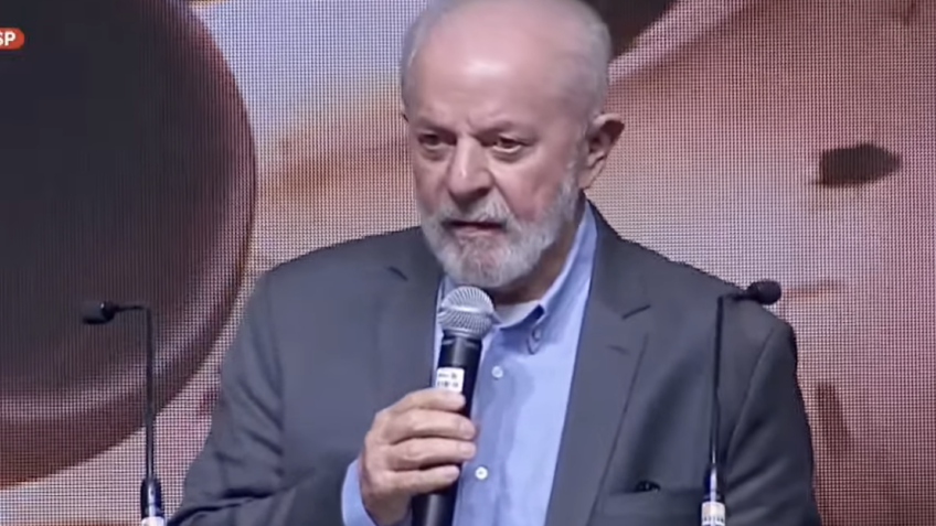 Lula em evento da Embraer