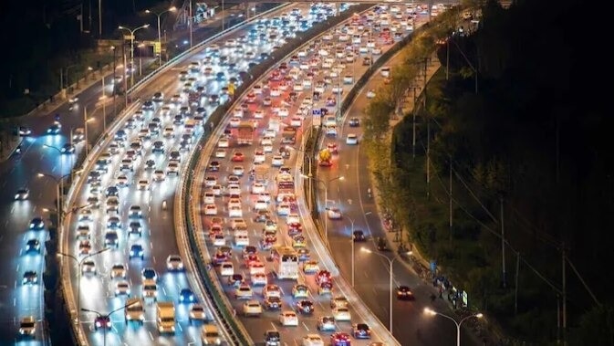 Analysts believe that price-conscious people or those at the lower end of the pyramid are buying used cars.