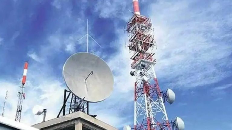 SC dismisses telcos' pleas against AGR dues calculation