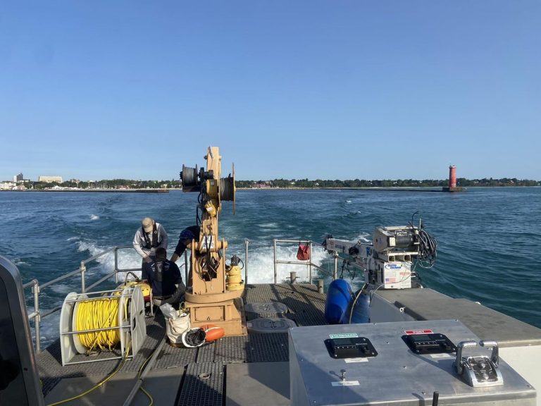 Таинственные кратеры, обнаруженные на дне озера Мичиган, могут послужить уроком ранней жизни на Земле