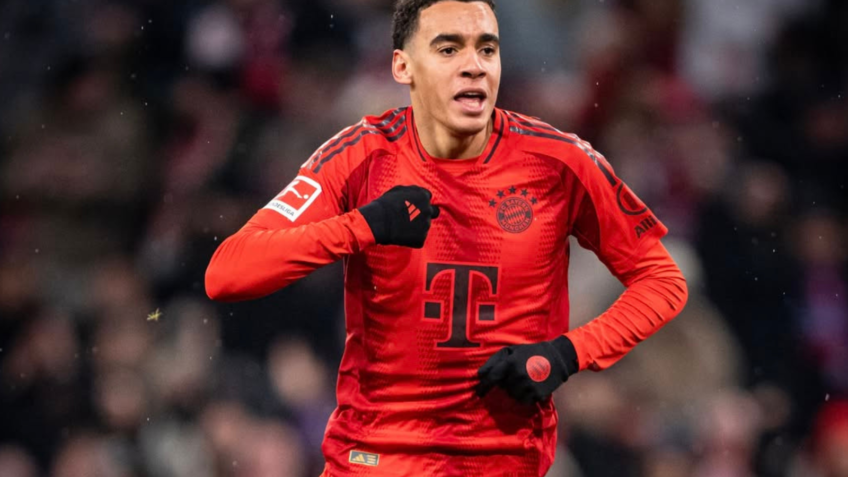 O número de membros do clube cresceu para 382.000 associados, o maior número entre clubes de futebol no mundo; na imagem, o jogador do Bayern Jamal Musiala