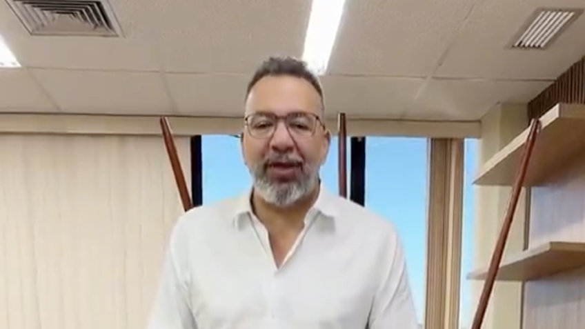 Канелла обвиняет Вагиньо в том, что он вызвал «хаос» в мэрии Белфорд-Роксо