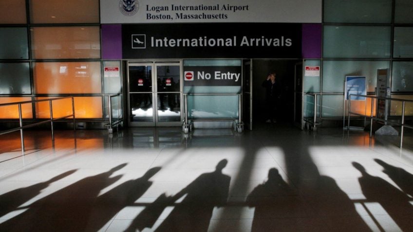 У депортированного доктора были «дружелюбные» фотографии в Хезболлу, скажи нам