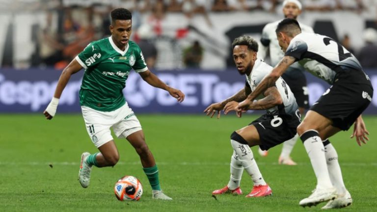Rodada do Brasileiro terá o clássico entre Palmeiras e Corinthians; na imagem acima, lance da final do Paulistão