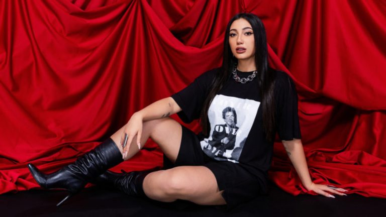 Yuval Raphael, sobrevivente do ataque do Hamas ao festival Nova, representa Israel no Eurovision 2025