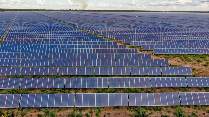 Fazenda Sertão Solar, localizada na Bahia, tem 90 MW de capacidade. É uma usina de energia solar adquiridas pela Engie