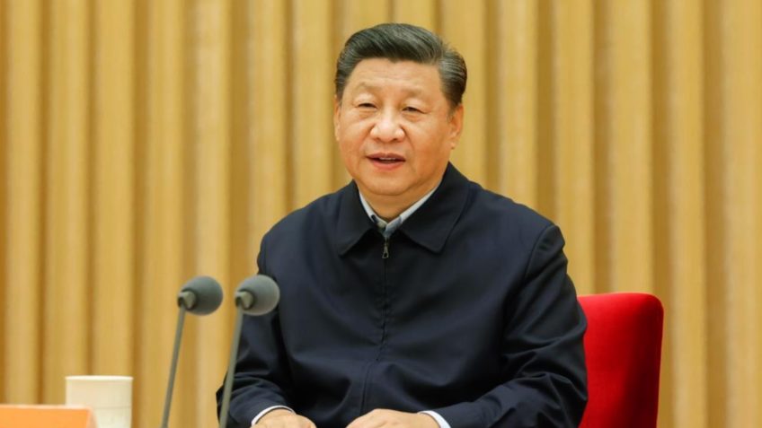 Xi Jinping durante entrevista a jornalistas