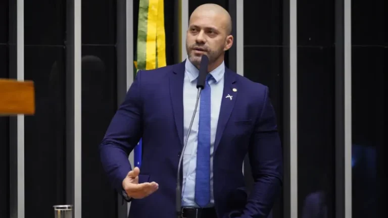 Moraes выпускает отъезд из Даниэля Сильвейры из тюрьмы в операцию