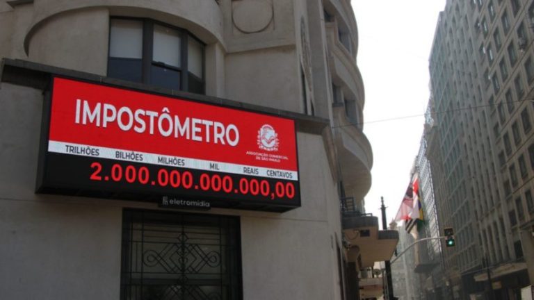 Na imagem, quando o Impostômetro atingiu R$ 2 trilhões em 2024, em 21 de julho