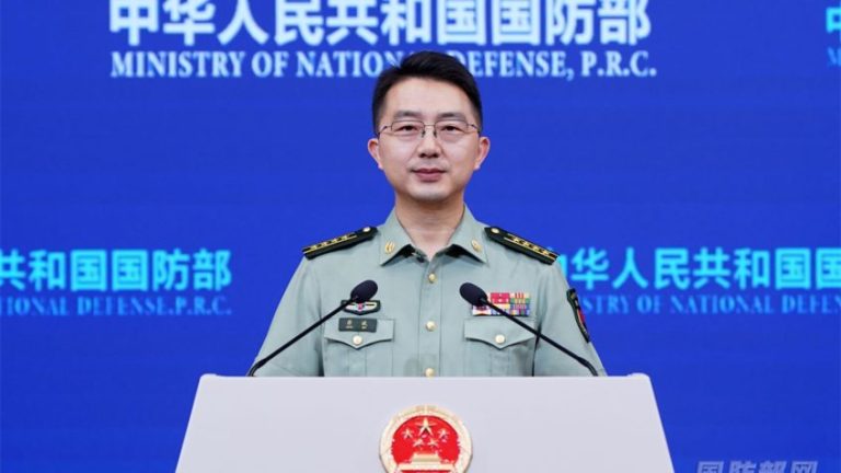 O porta-voz do Ministério da Defesa da China, Jiang Bin