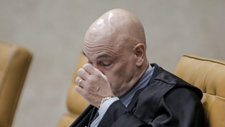 Понять закон, используемый США против Moraes