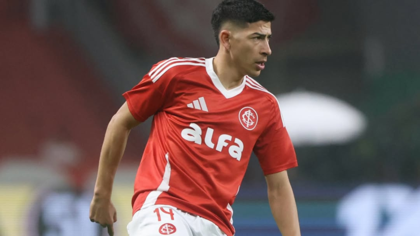 O acordo com esta empresa contempla apenas os 2 jogos contra o Flamengo pela Libertadores:Na imagem, o jogador Alan Rodriguez