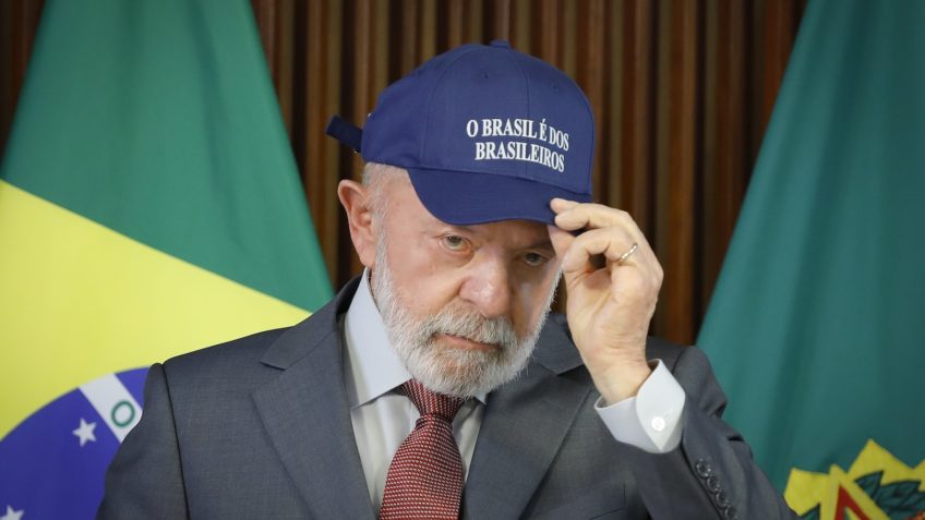 Lula boné reunião ministerial