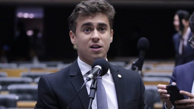 Nikolas participou do ato pró-Bolsonaro na avenida Paulista, em São Paulo, organizado pelo pastor Silas Malafaia, e fez uma chamada de vídeo com o ex-presidente