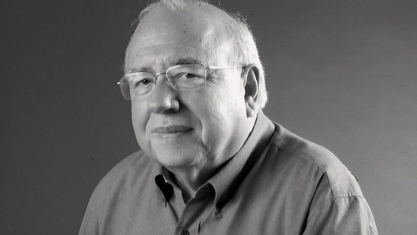 Тело Луиса Фернандо Вериссимо похоронено в Порту Алегре