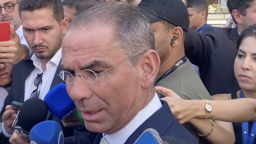 O advogado José Luis Oliveira Lima representa o ex-ministro da Casa Civil Walter Braga Netto