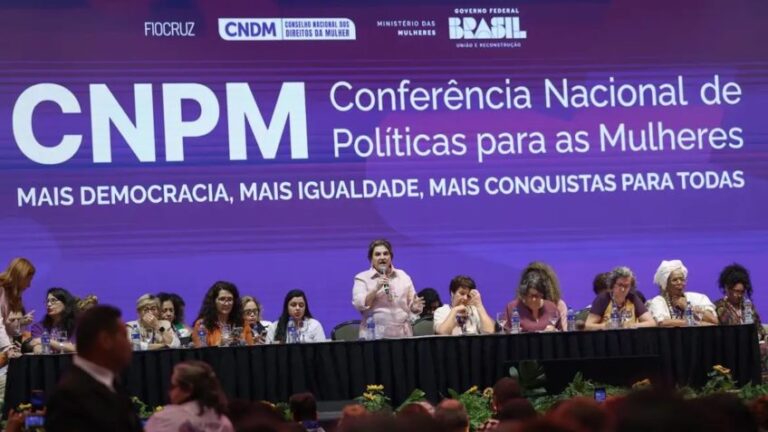 A ministra das Mulheres, Marcia Lopes, durante a 5ª Conferência Nacional de Políticas para as Mulheres, em Brasília