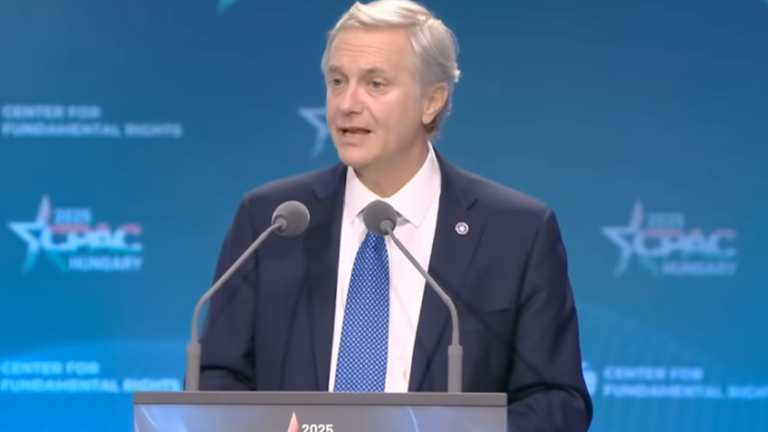 Direita lidera corrida presidencial no Chile