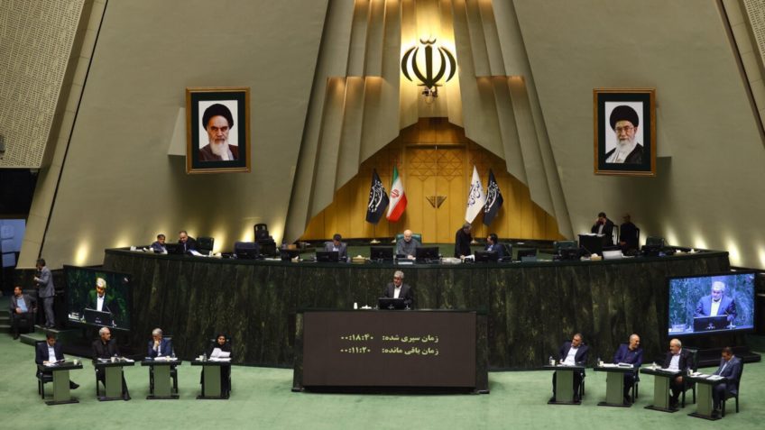 Иран предупредил США, что будет сопротивляться в случае нападения