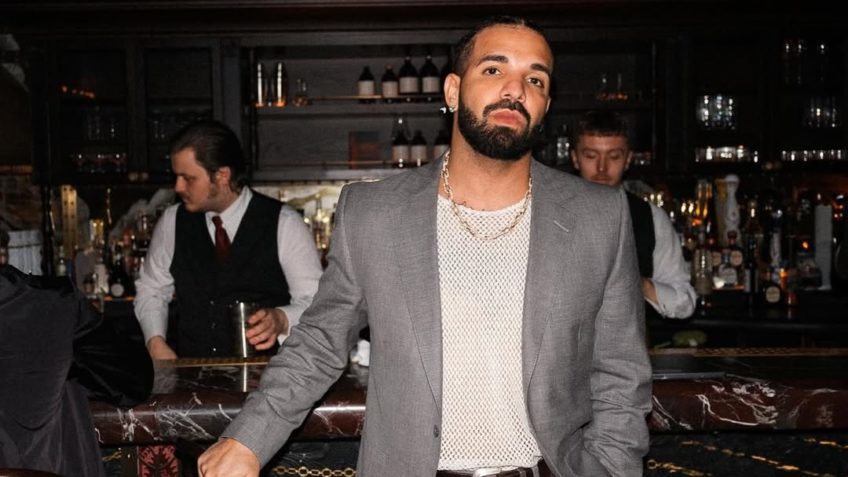 Na imagem, o cantor canadense Drake