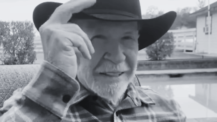 Актер Чак Норрис умер в возрасте 86 лет на Гавайях