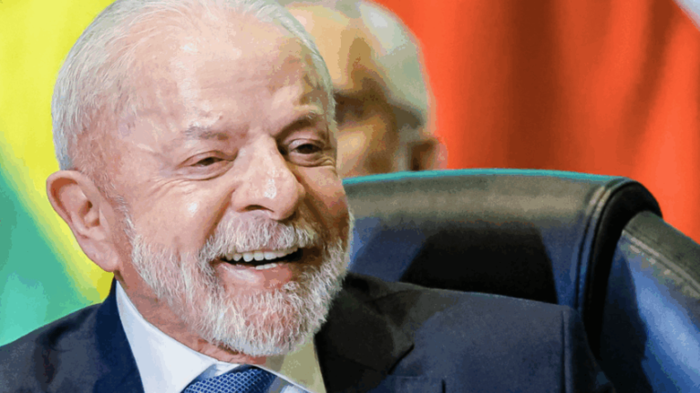 Лула выступает на сессии высокого уровня COP15 в Кампо-Гранде