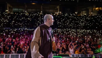 Ракель Лира и Жоау Кампос присутствуют на бдении монаха Жильсона