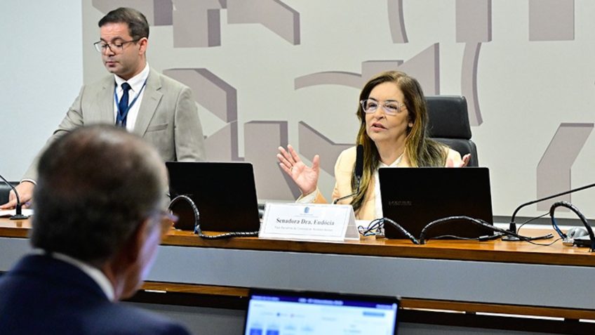 Сенат одобрил проект, запрещающий ультраобработанные продукты в больницах