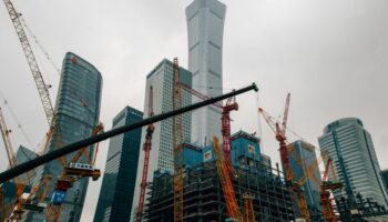 Цены на недвижимость в Китае упали в феврале, но более медленными темпами