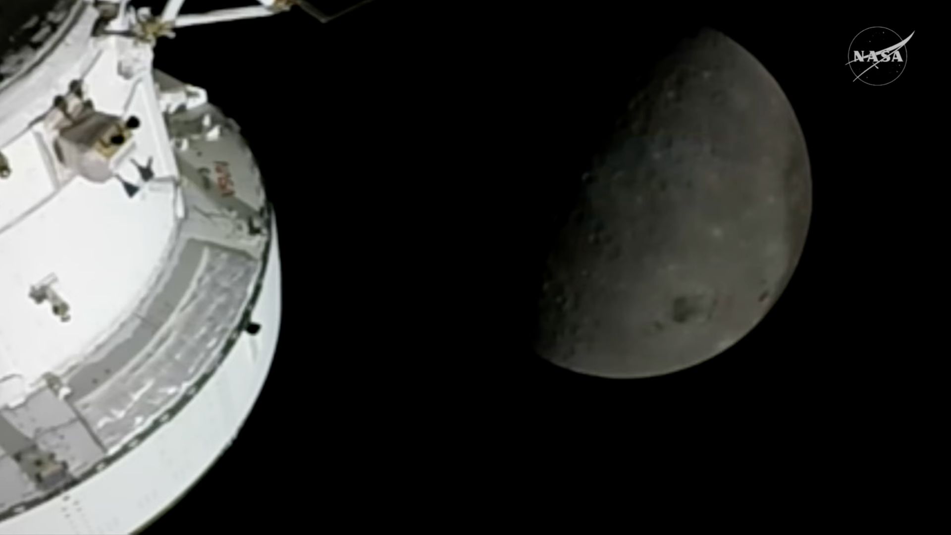 Орион пролетел мимо обратной стороны Луны, 6 апреля 2026 г.
