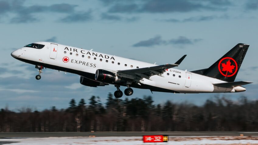 Embraer заключает соглашение о поддержке самолетов Jazz Aviation