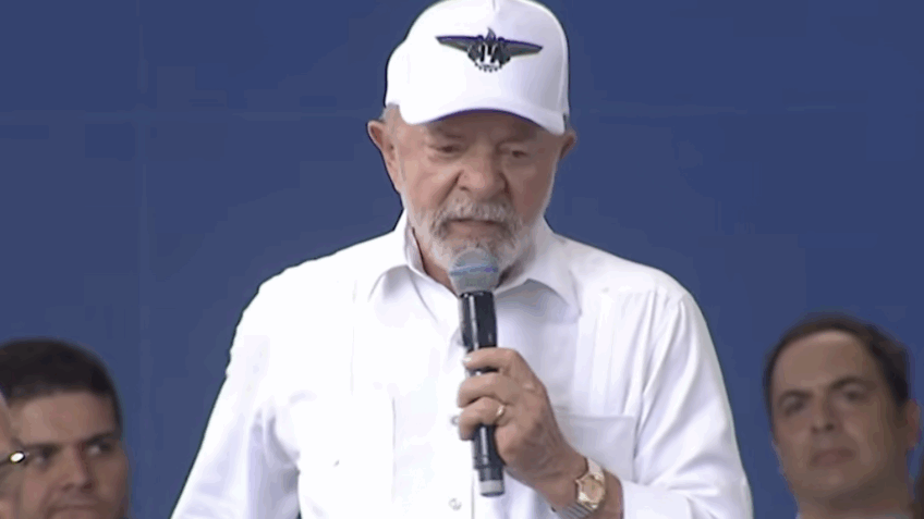 Война занимает больше места в средствах массовой информации, чем мир, говорит Лула