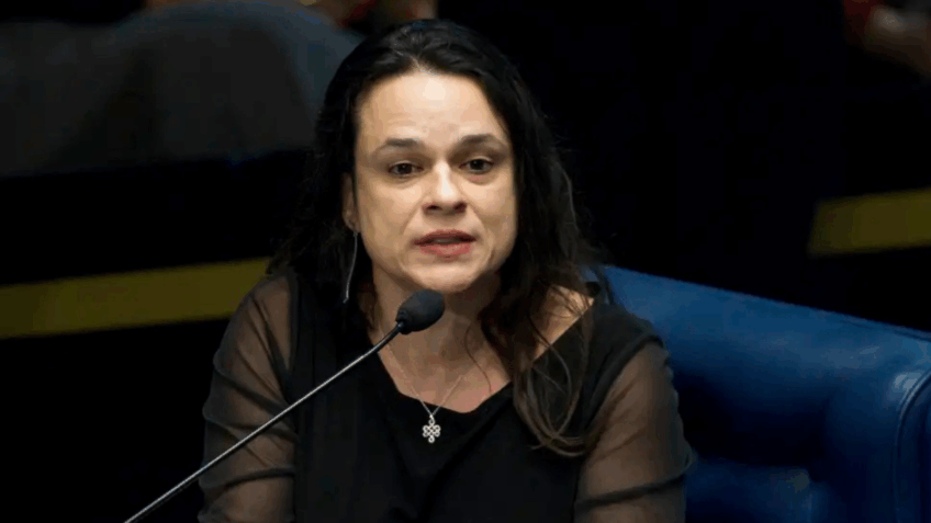 Janaína Paschoal (foto) é professora livre-docente de direito penal na Universidade de São Paulo