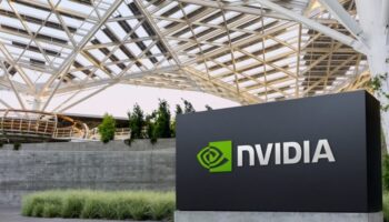 Затраты бизнеса при использовании ИИ не уменьшаются, говорит представитель Nvidia