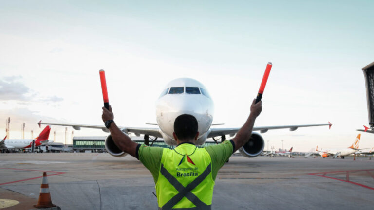 Aeronautas decidem sobre greve em 29 de dezembro