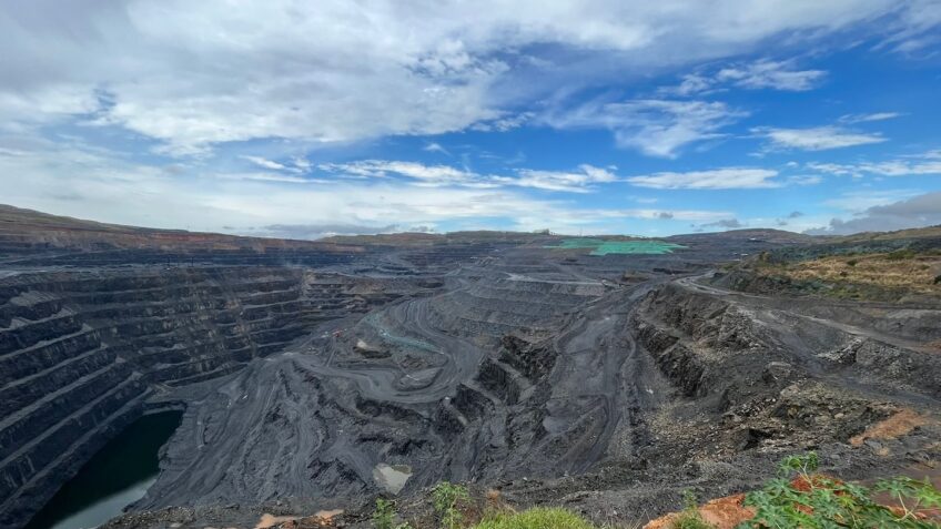 mina Morro do Ouro, a maior ativa para extração do ouro do Brasil, localizada em Paracatu (MG)
