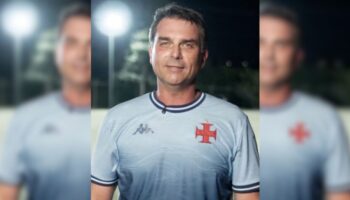 Флавио Болсонару сравнил голые голы с победой на выборах