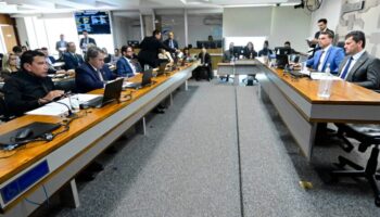 CCJ проанализирует проект по ношению оружия для сотрудников ГИБДД