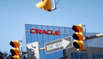 Сообщается, что после 30 000 увольнений по всему миру Oracle отозвала предложения, сделанные студентам IIT и NIT.