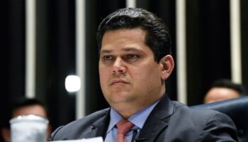 Воркаро перевел Alcolumbre 30 миллионов долларов США, сообщает журнал