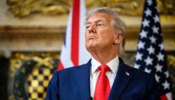Новый приказ Трампа по искусственному интеллекту может изменить то, как OpenAI, Google и Anthropic запускают модели